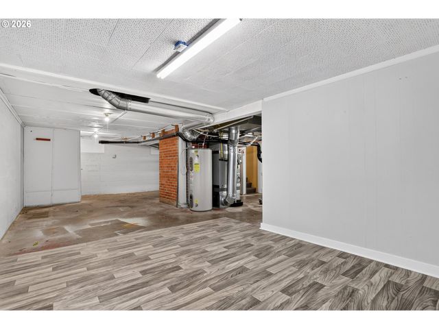 11244 Ne SKIDMORE St, Portland, OR 97220