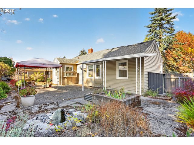 11244 Ne SKIDMORE St, Portland, OR 97220