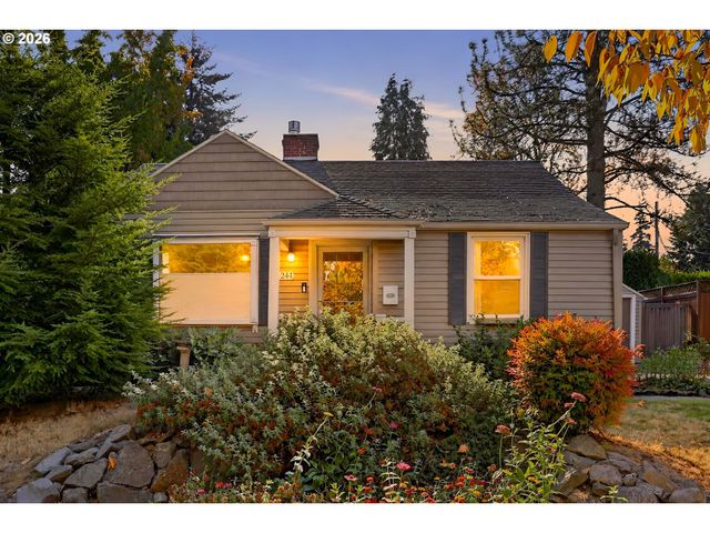 11244 Ne SKIDMORE St, Portland, OR 97220