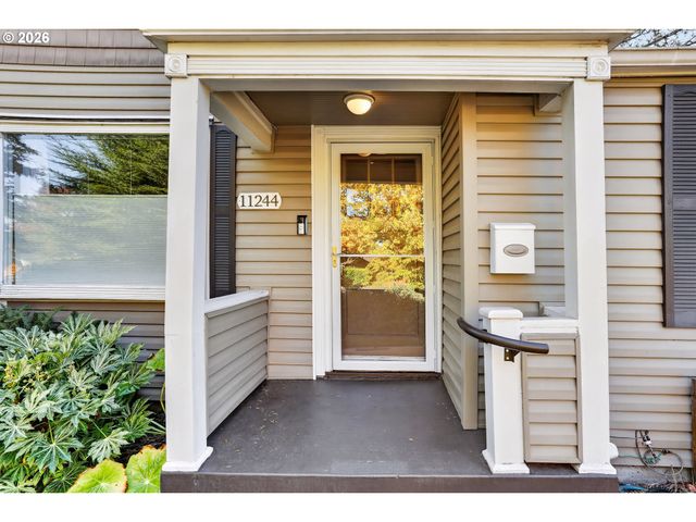 11244 Ne SKIDMORE St, Portland, OR 97220