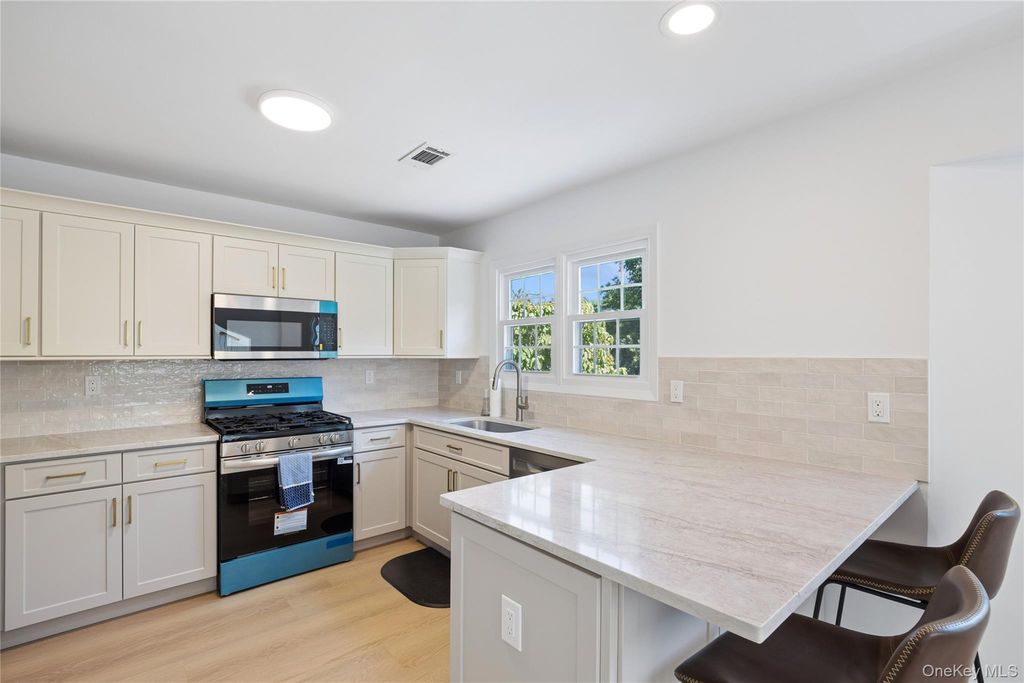 79 Lakebridge Drive S, Kings Park, NY 11754 — photo 5
