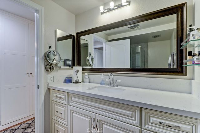 731 Avenida Majorca O, Laguna Woods, CA 92637