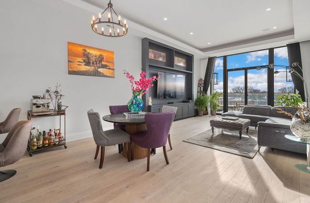 3057 N Lincoln Avenue 4C, Chicago, IL 60657