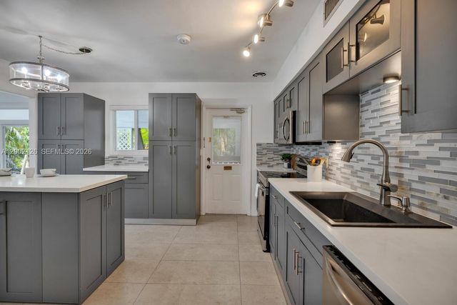 1031 NE Little River Dr 1031, Miami, FL 33138