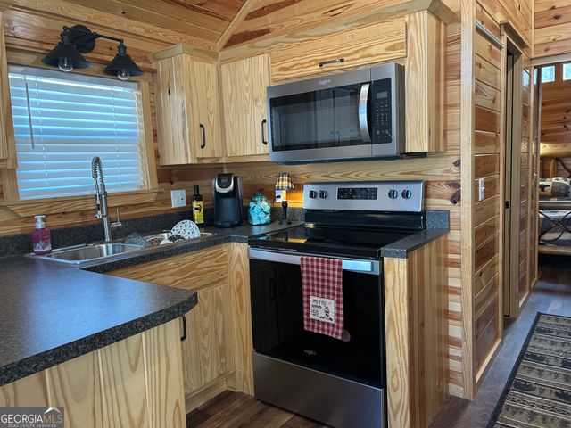 78 Campfire Drive, Cleveland, GA 30528