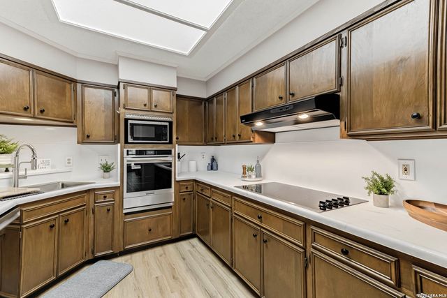 9301 Windboro Dr, Windcrest, TX 78239