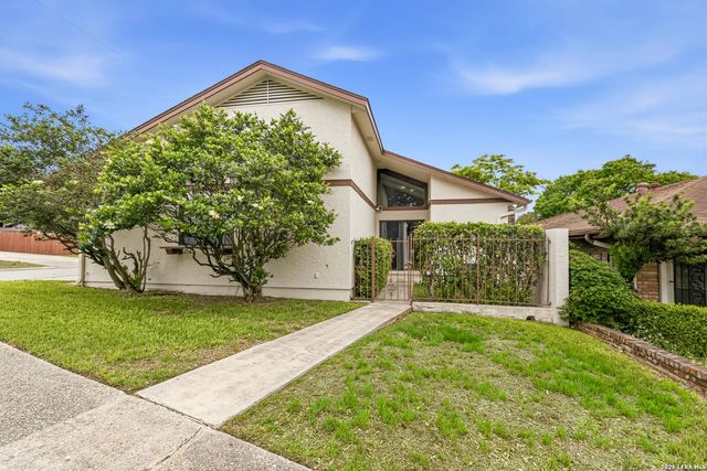 9301 Windboro Dr, Windcrest, TX 78239