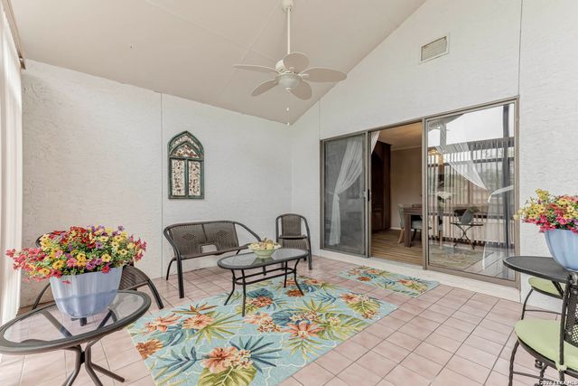 9301 Windboro Dr, Windcrest, TX 78239