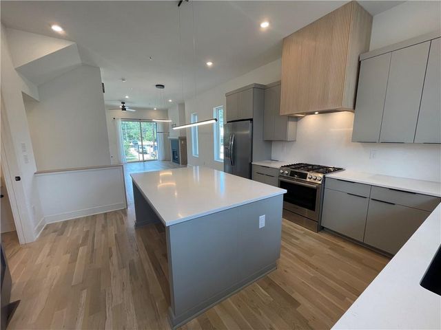2347 Hosea L. Williams Drive SE 8, Atlanta, GA 30317