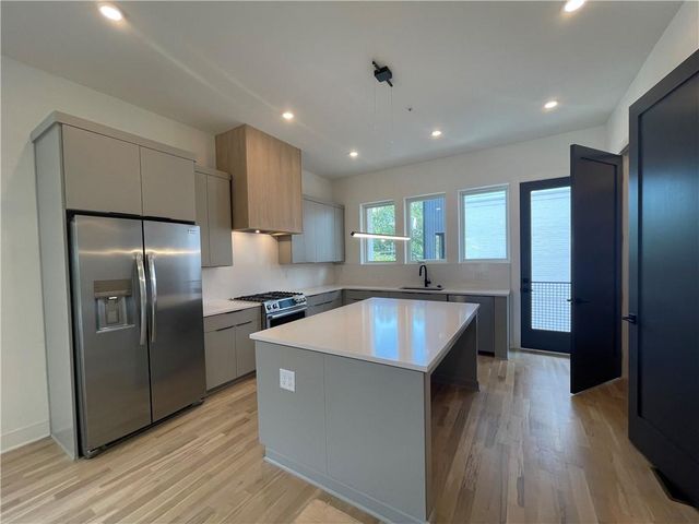 2347 Hosea L. Williams Drive SE 8, Atlanta, GA 30317
