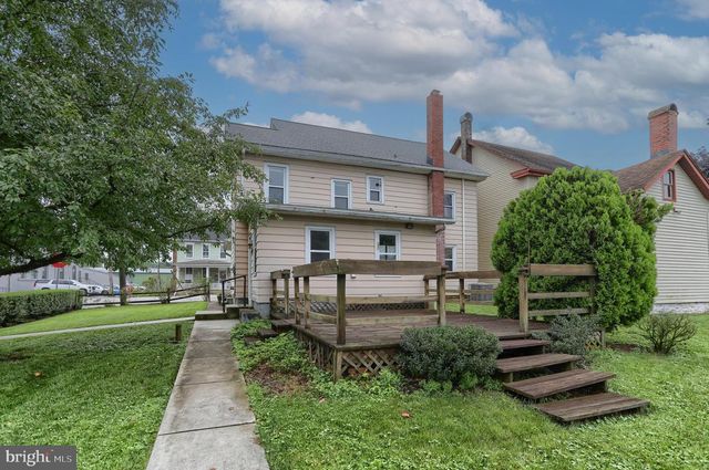 545 E PENN AVE, Cleona, PA 17042