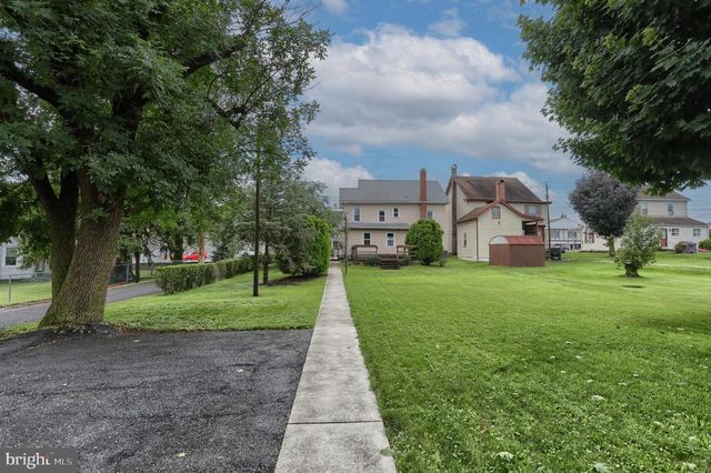 545 E PENN AVE, Cleona, PA 17042