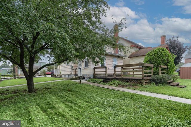 545 E PENN AVE, Cleona, PA 17042