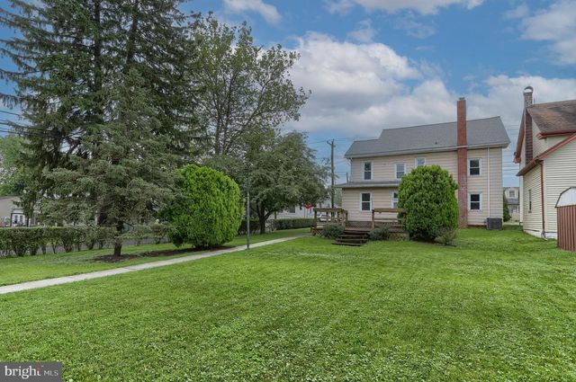 545 E PENN AVE, Cleona, PA 17042