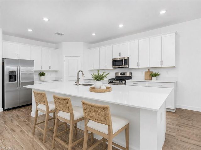 18315 Parksville DR, Estero, FL 33928