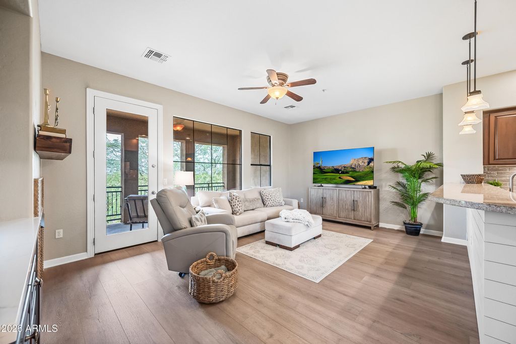 Image 14 of property listing at 20750 N 87TH Street 2032, Scottsdale, AZ 85255