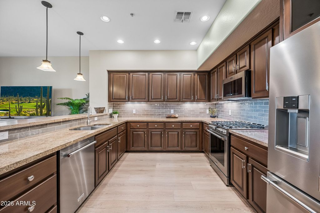 Image 9 of property listing at 20750 N 87TH Street 2032, Scottsdale, AZ 85255