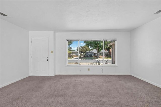 1627 Albany Ave, Modesto, CA 95350
