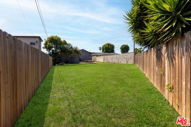 10516 Cimarron Street, Los Angeles, CA 90047