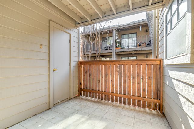 15221 Berry Trail 405, Dallas, TX 75248