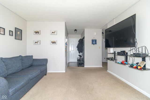 394 Gondola Run, Greenfield, IN 46140