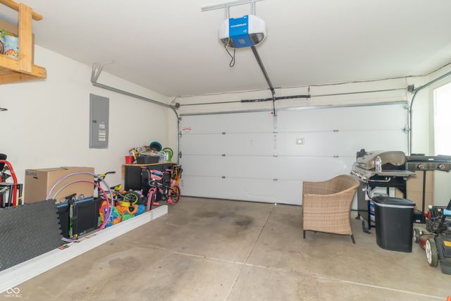 394 Gondola Run, Greenfield, IN 46140