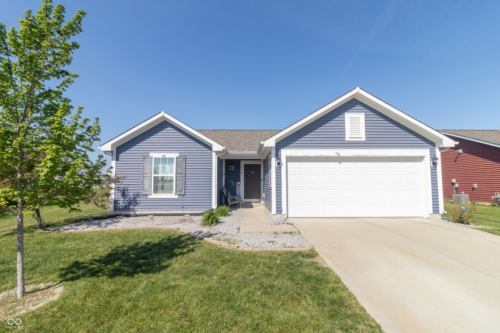 394 Gondola Run, Greenfield, IN 46140