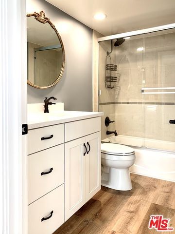 1227 Granville Avenue 200, Los Angeles, CA 90025