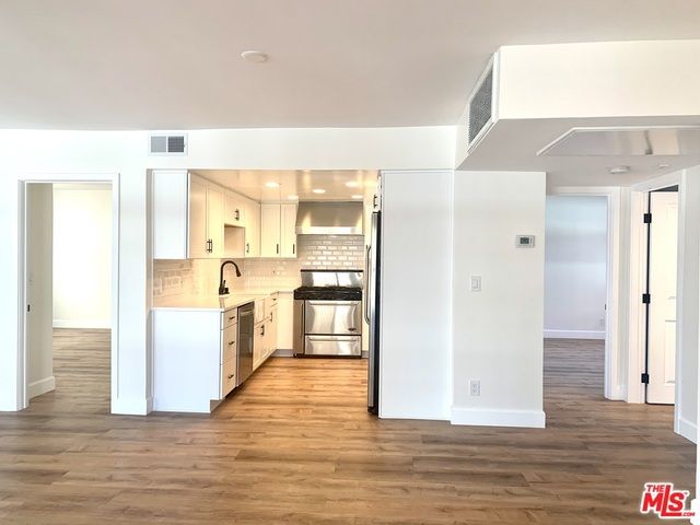 1227 Granville Avenue 200, Los Angeles, CA 90025