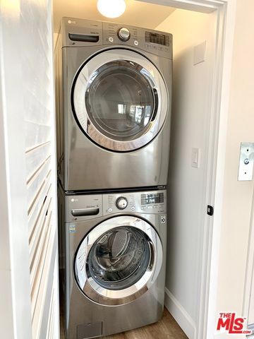 1227 Granville Avenue 200, Los Angeles, CA 90025