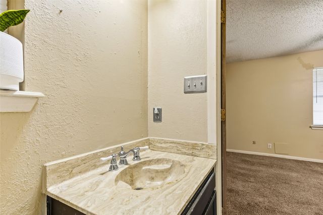 2922 Layne Drive, Denison, TX 75020