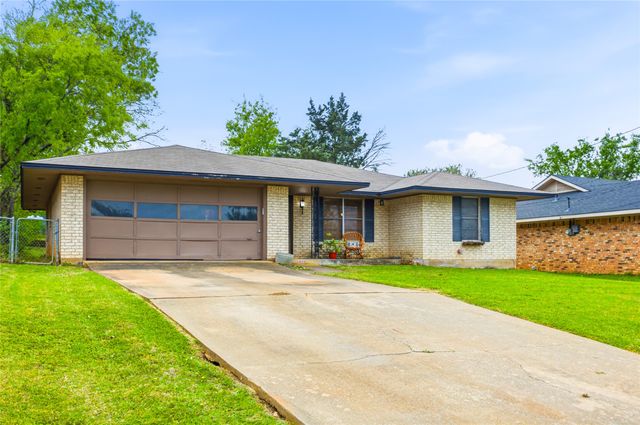 2922 Layne Drive, Denison, TX 75020