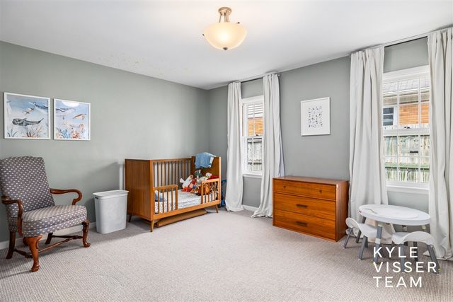 2405 Oakwood Drive, East Grand Rapids, MI 49506