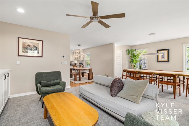 2405 Oakwood Drive, East Grand Rapids, MI 49506