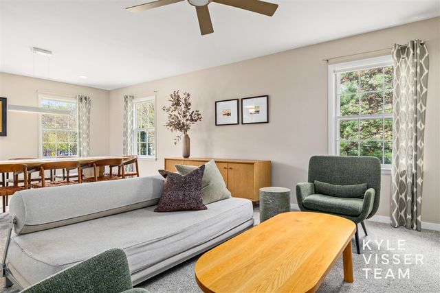 2405 Oakwood Drive, East Grand Rapids, MI 49506