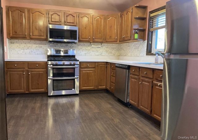 49 Forest Avenue, Valley Stream, NY 11581