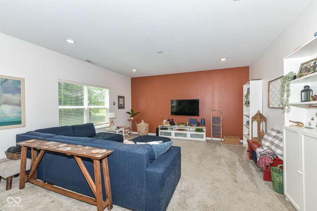 88 Winding Brook Way, Pendleton, IN 46064