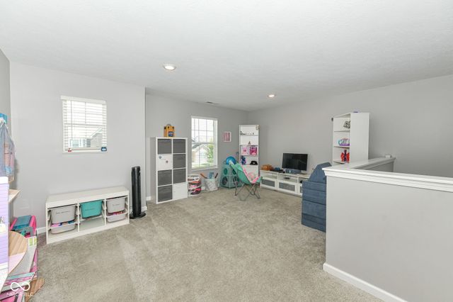 88 Winding Brook Way, Pendleton, IN 46064