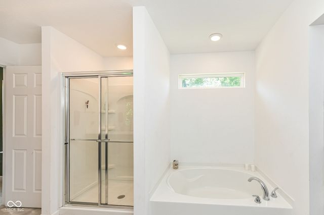 88 Winding Brook Way, Pendleton, IN 46064