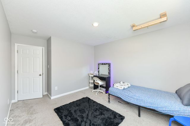 88 Winding Brook Way, Pendleton, IN 46064