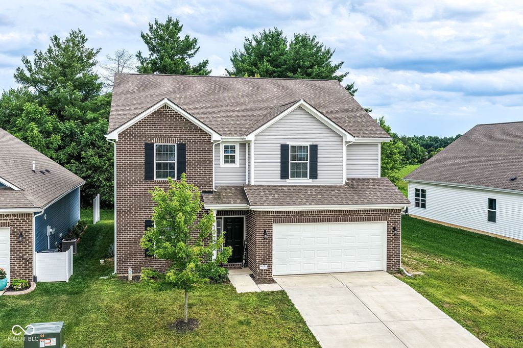 88 Winding Brook Way, Pendleton, IN 46064