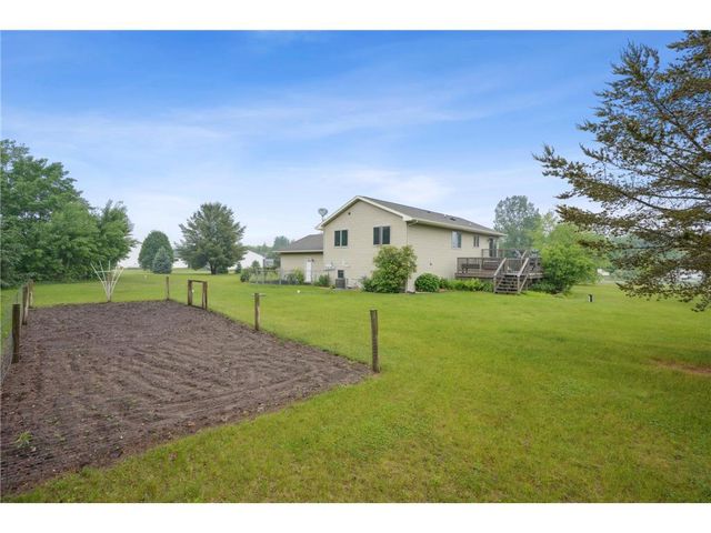 881 217th Street, Osceola, WI 54020
