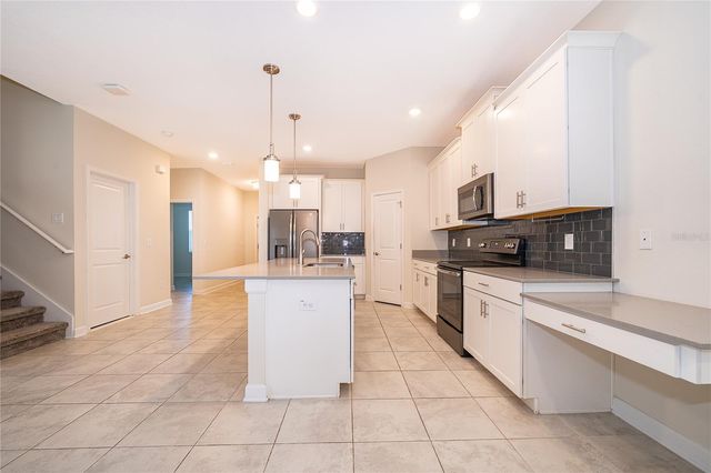 11100 LONGLEAF WOODS DRIVE, Orlando, FL 32832