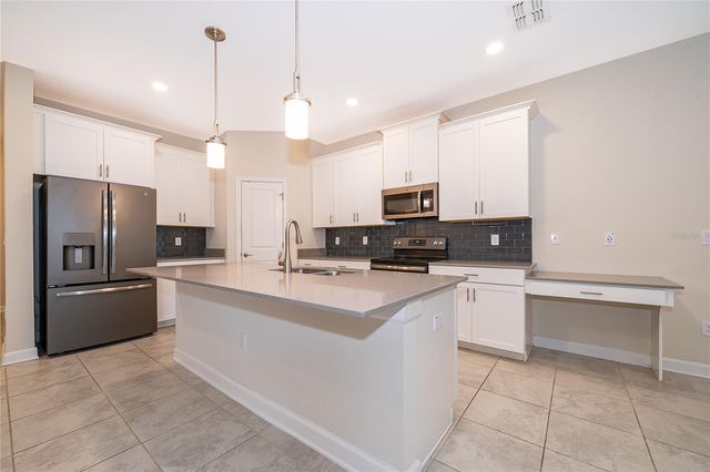 11100 LONGLEAF WOODS DRIVE, Orlando, FL 32832