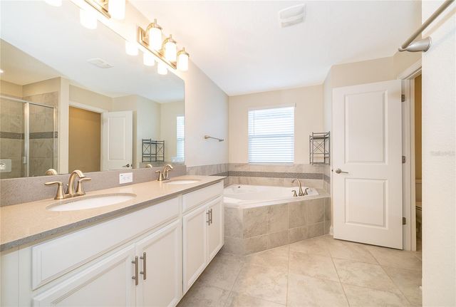 11100 LONGLEAF WOODS DRIVE, Orlando, FL 32832