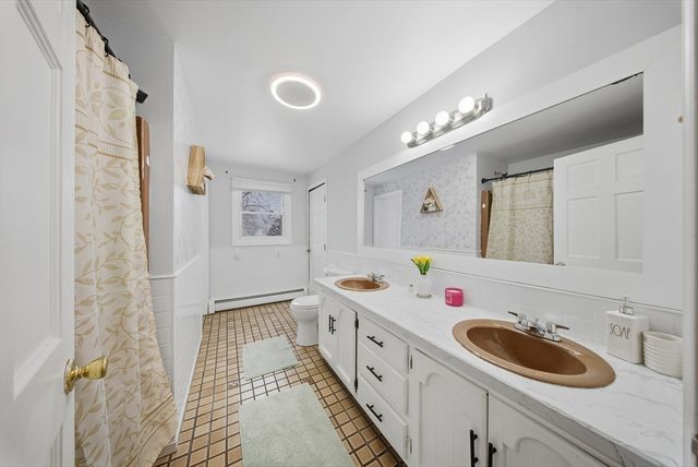 3 Oxyoke Dr, Methuen, MA 01844