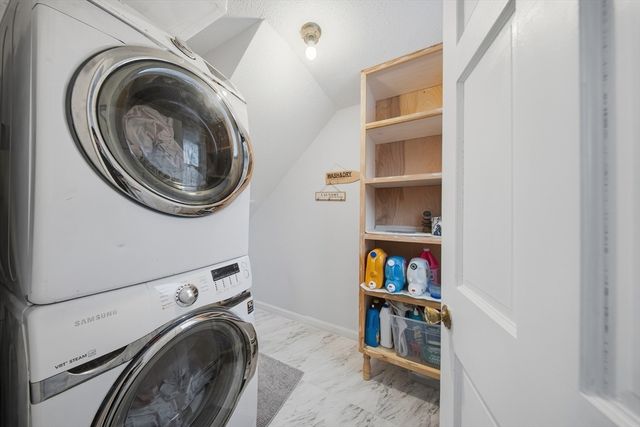 3 Oxyoke Dr, Methuen, MA 01844