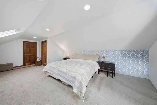 3 Oxyoke Dr, Methuen, MA 01844