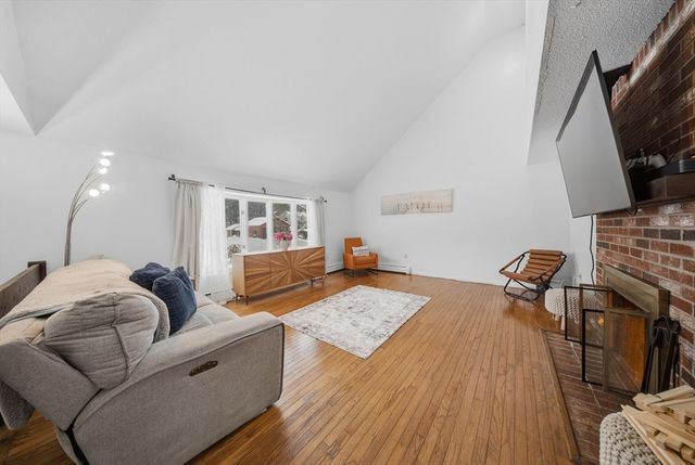 3 Oxyoke Dr, Methuen, MA 01844