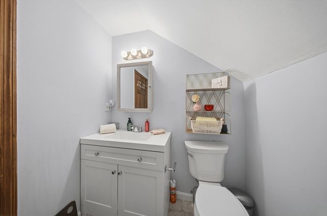 3 Oxyoke Dr, Methuen, MA 01844